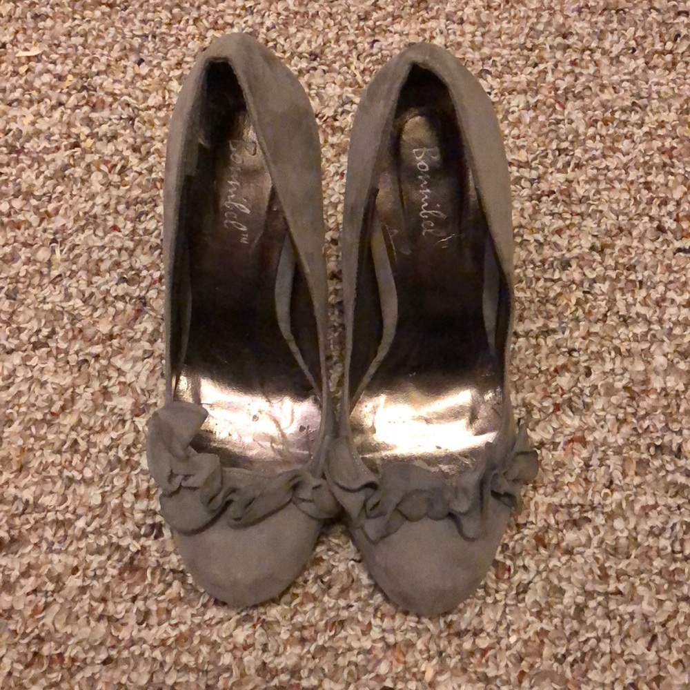 grey heels